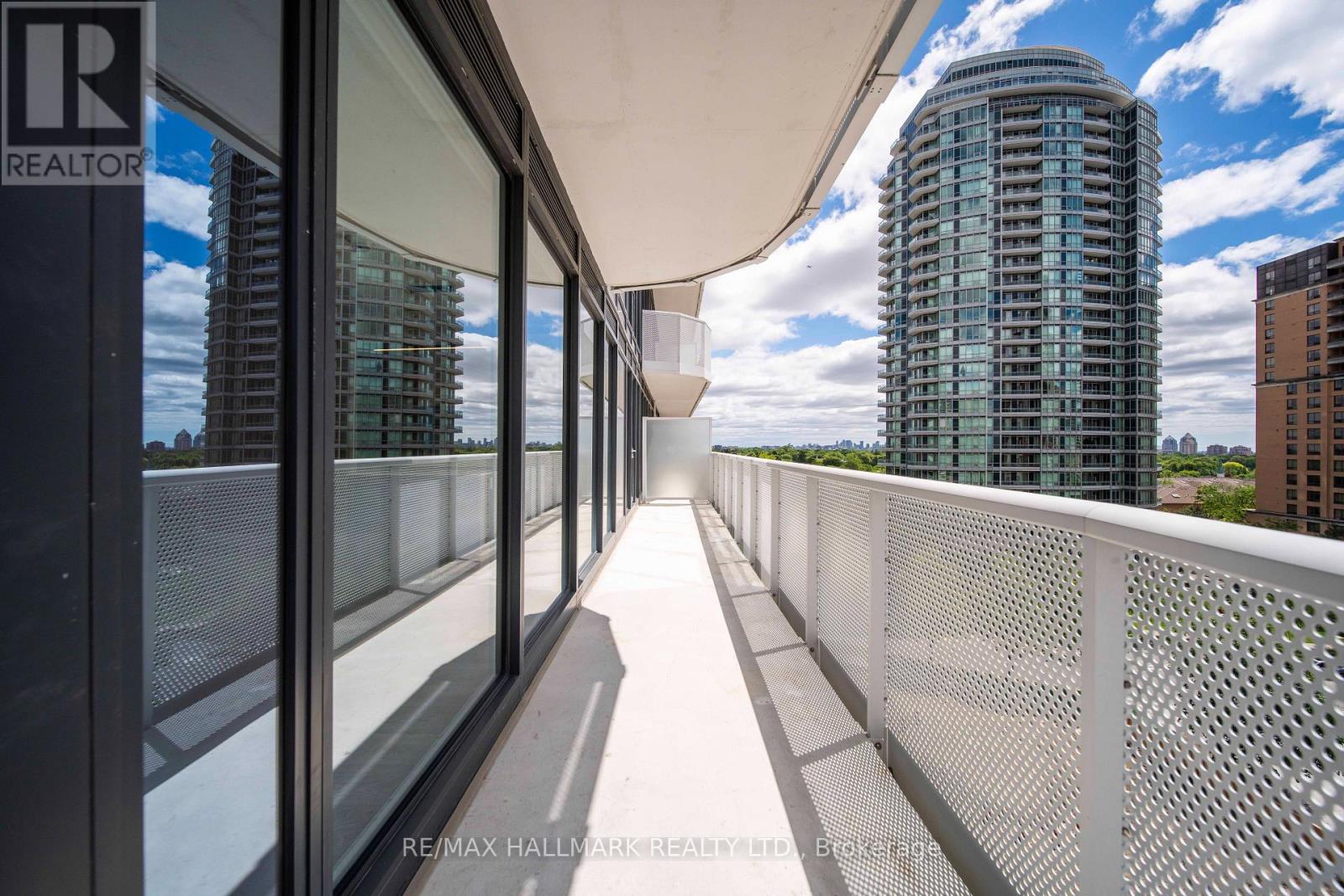 #702 15 HOLMES AVENUE - Image 27