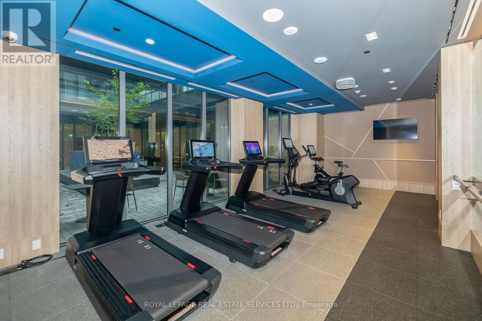 #201 500 DUPONT STREET - 17