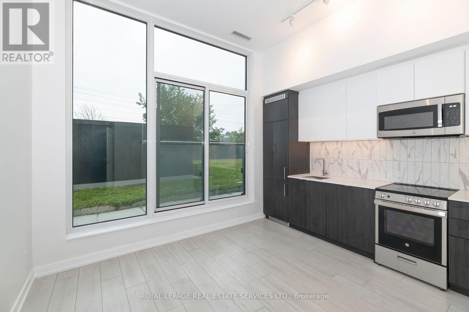 #201 500 DUPONT STREET - 6
