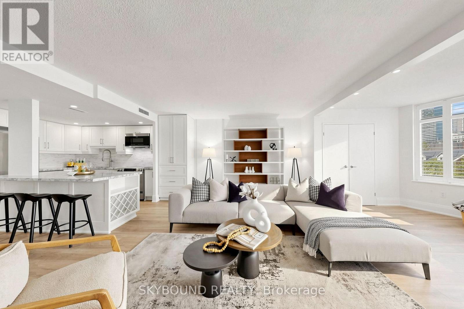 #401 135 GEORGE STREET S - 1