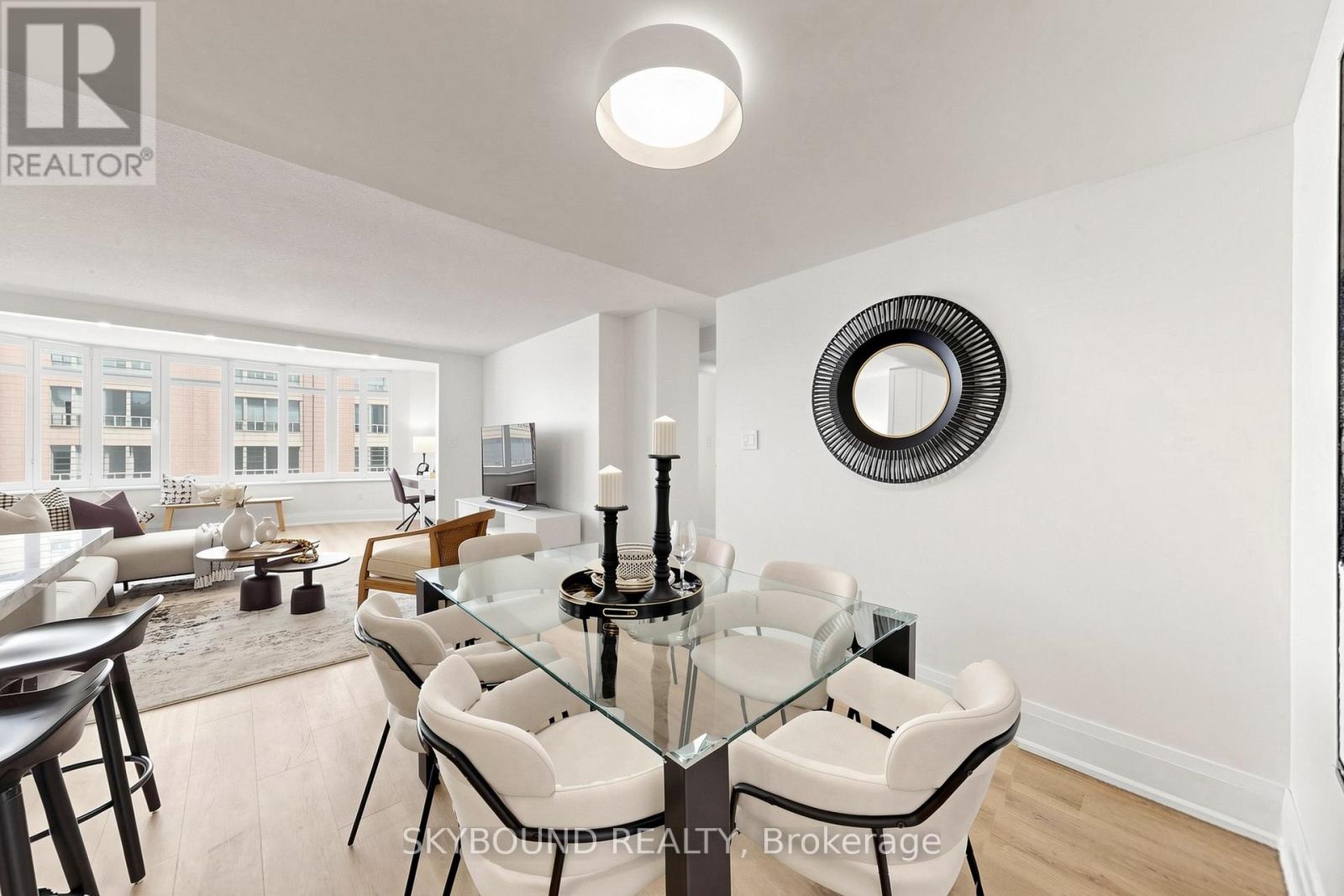 #401 135 GEORGE STREET S - 24