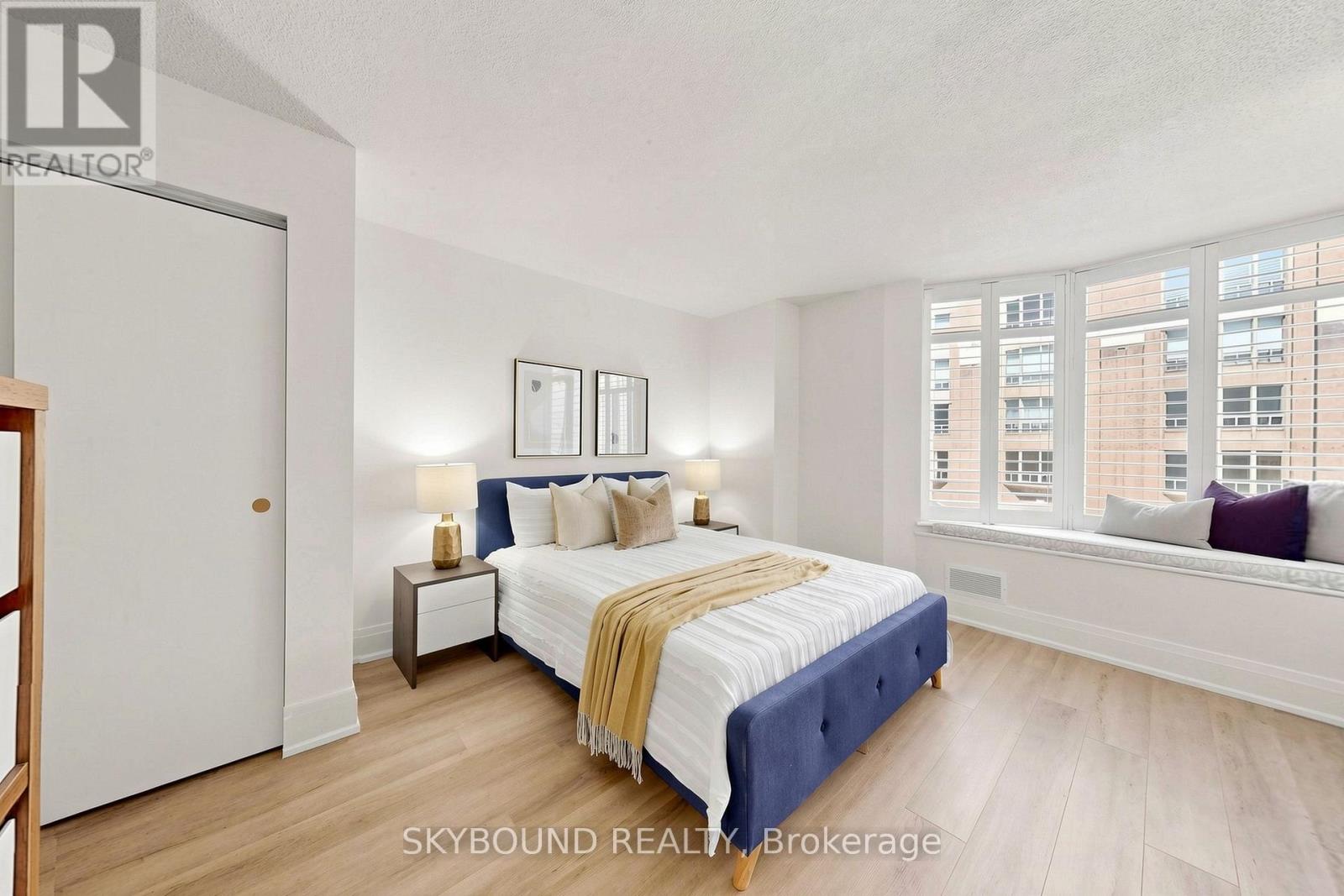 #401 135 GEORGE STREET S - 31