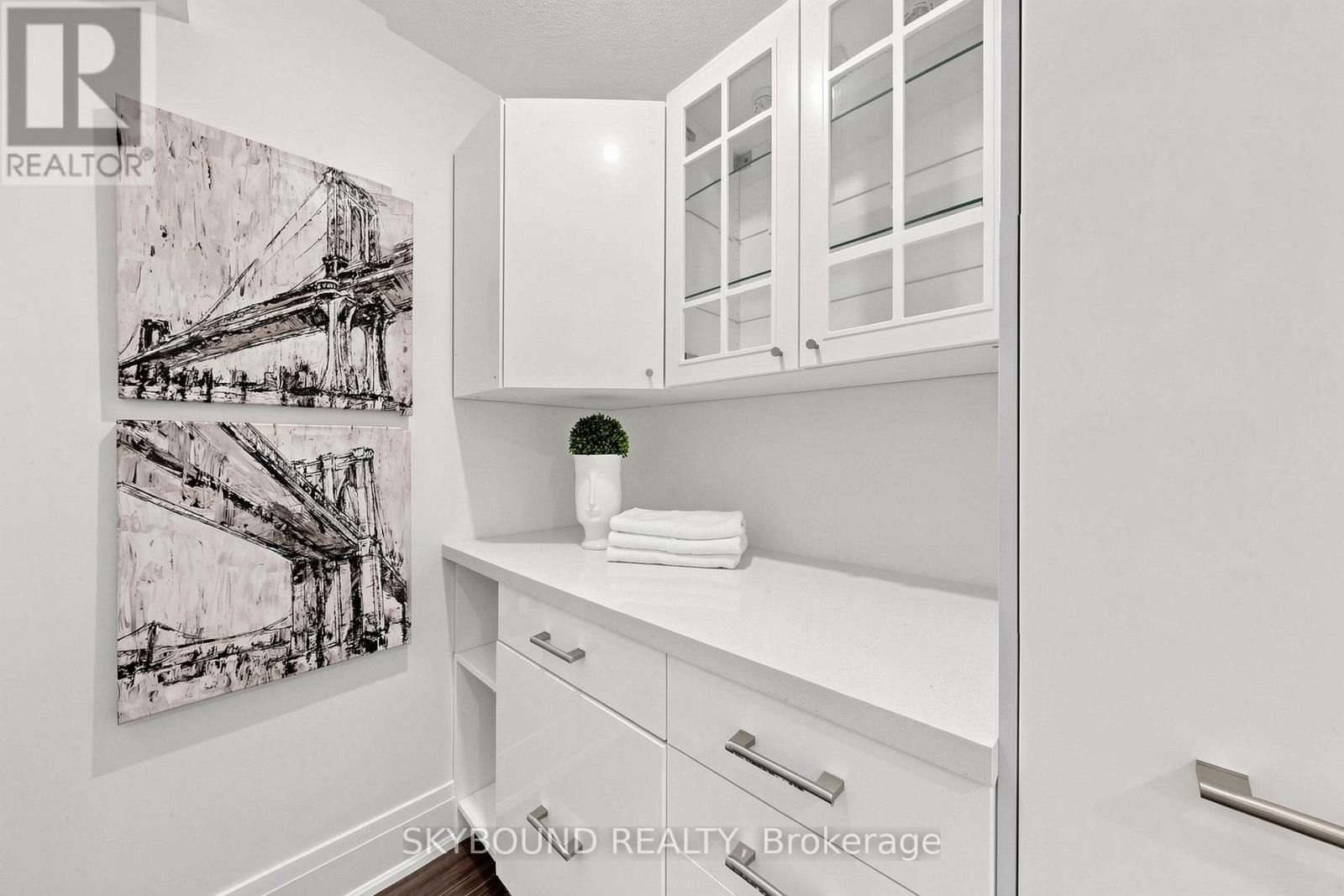 #401 135 GEORGE STREET S - 38