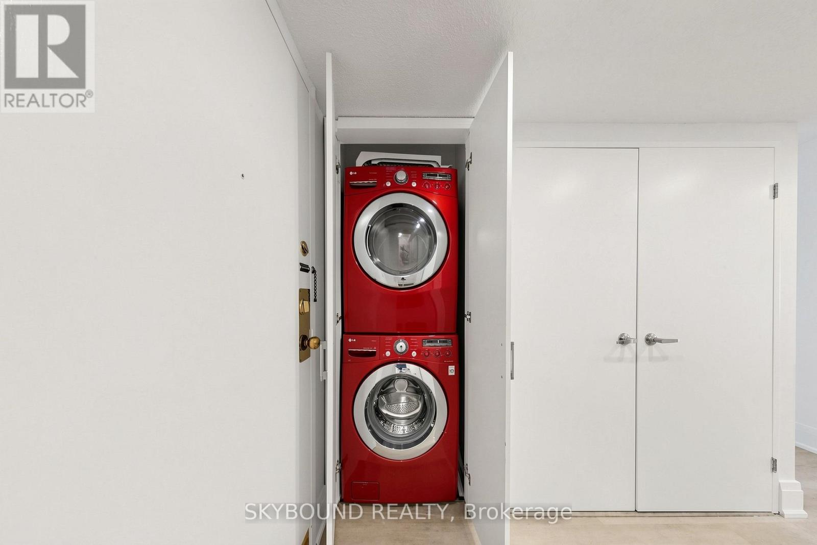 #401 135 GEORGE STREET S - 39