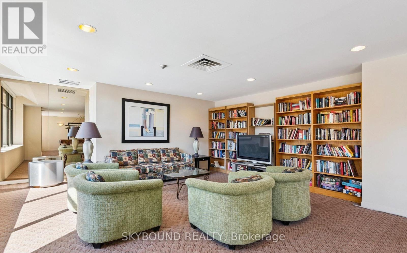 #401 135 GEORGE STREET S - 46