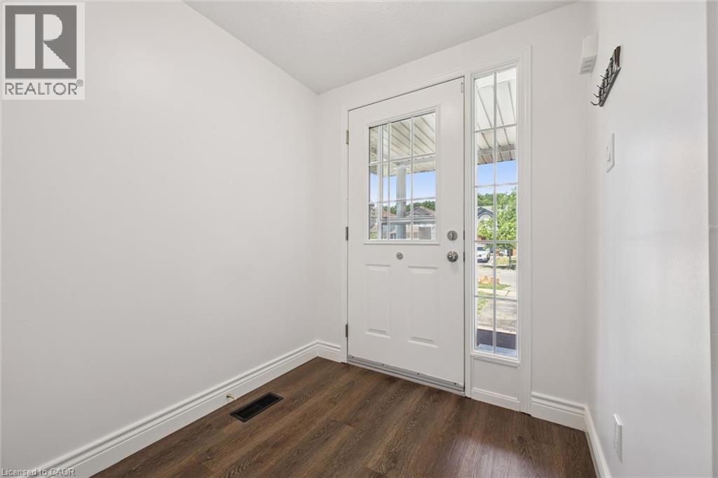 71 PEACH BLOSSOM Crescent - 4