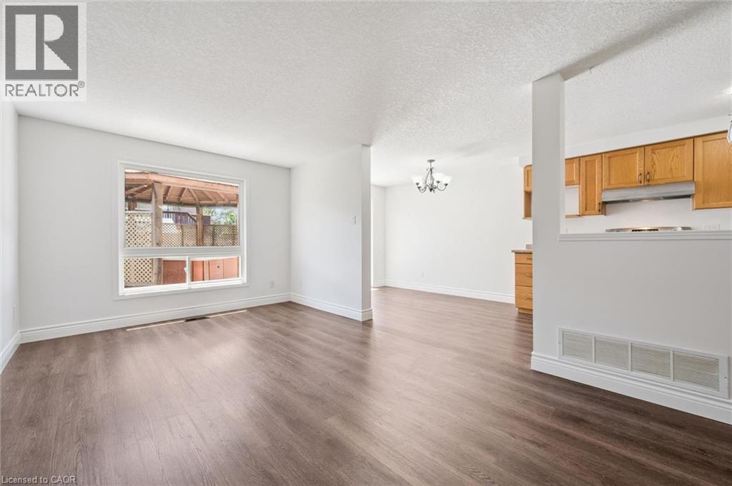 71 PEACH BLOSSOM Crescent - 7