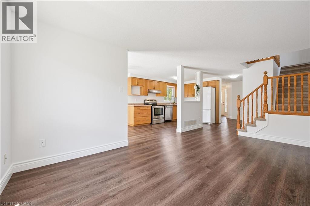 71 PEACH BLOSSOM Crescent - 8