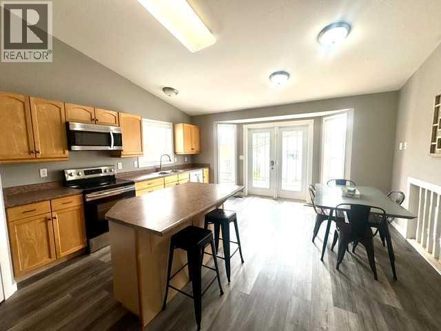 140 Pinnacle Boulevard - 4