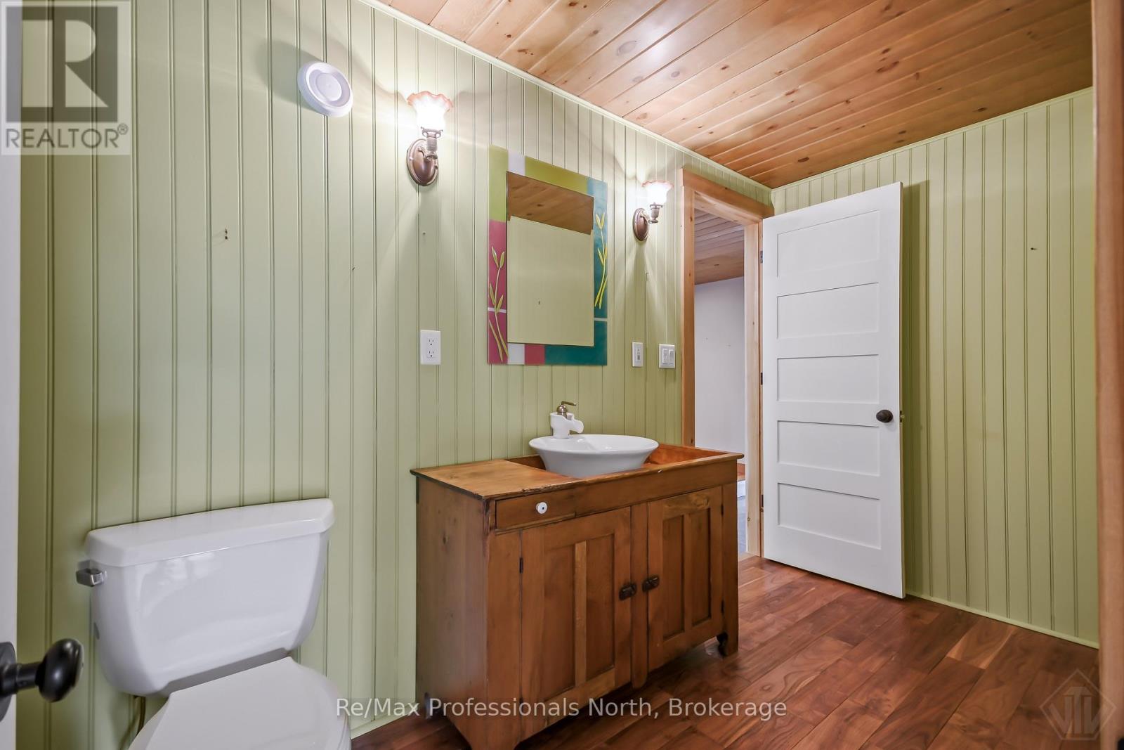 1064 ROAD 3200 - Image 37