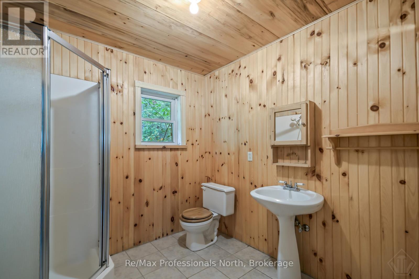 1064 ROAD 3200 - Image 44