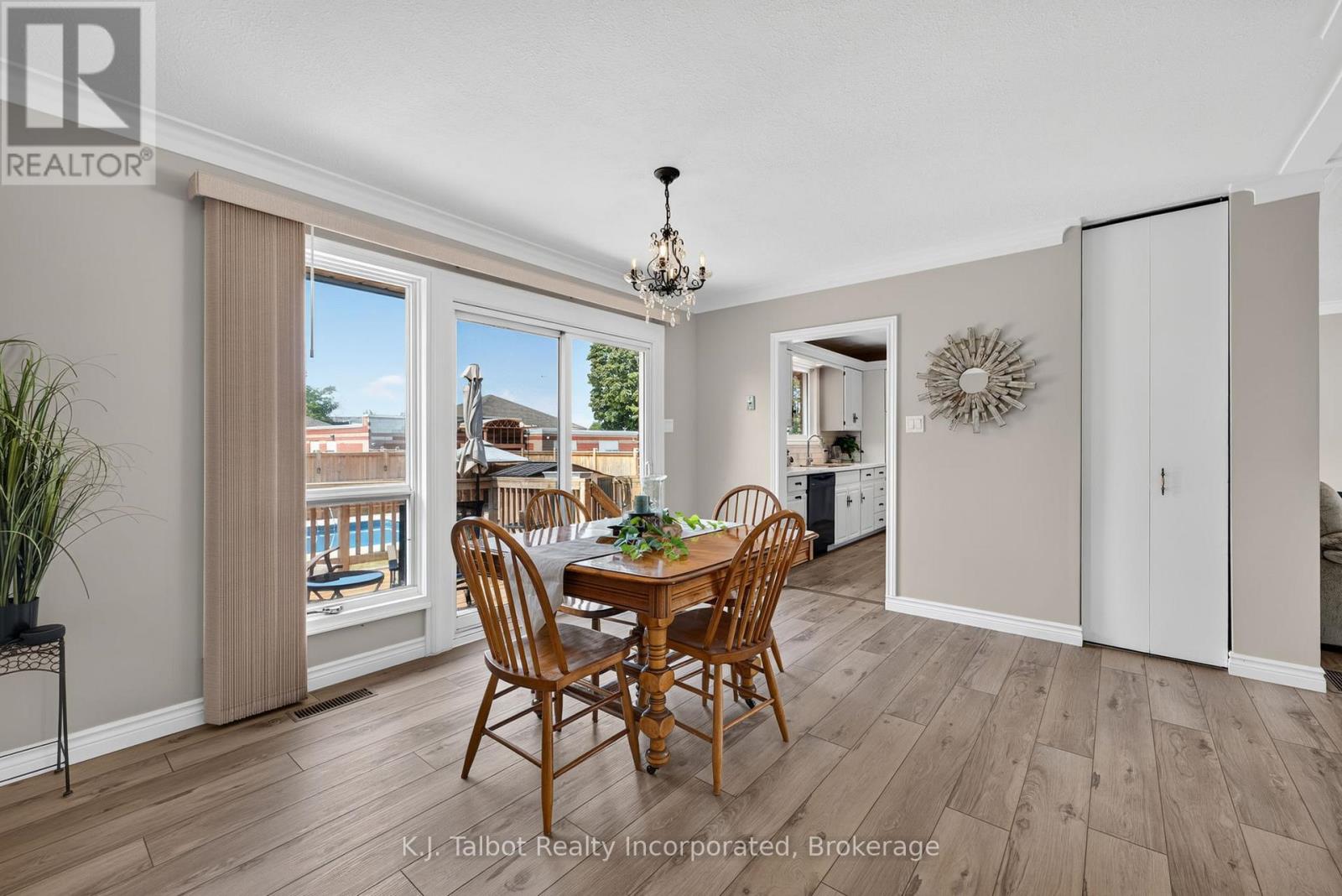 382 HURON ROAD - Image 13
