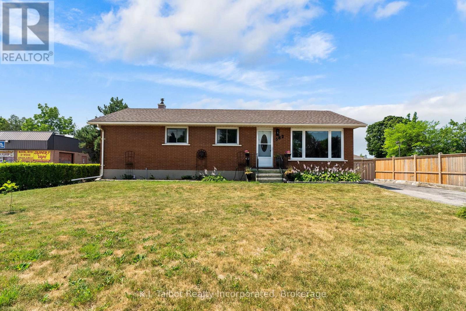 382 HURON ROAD - Image 3