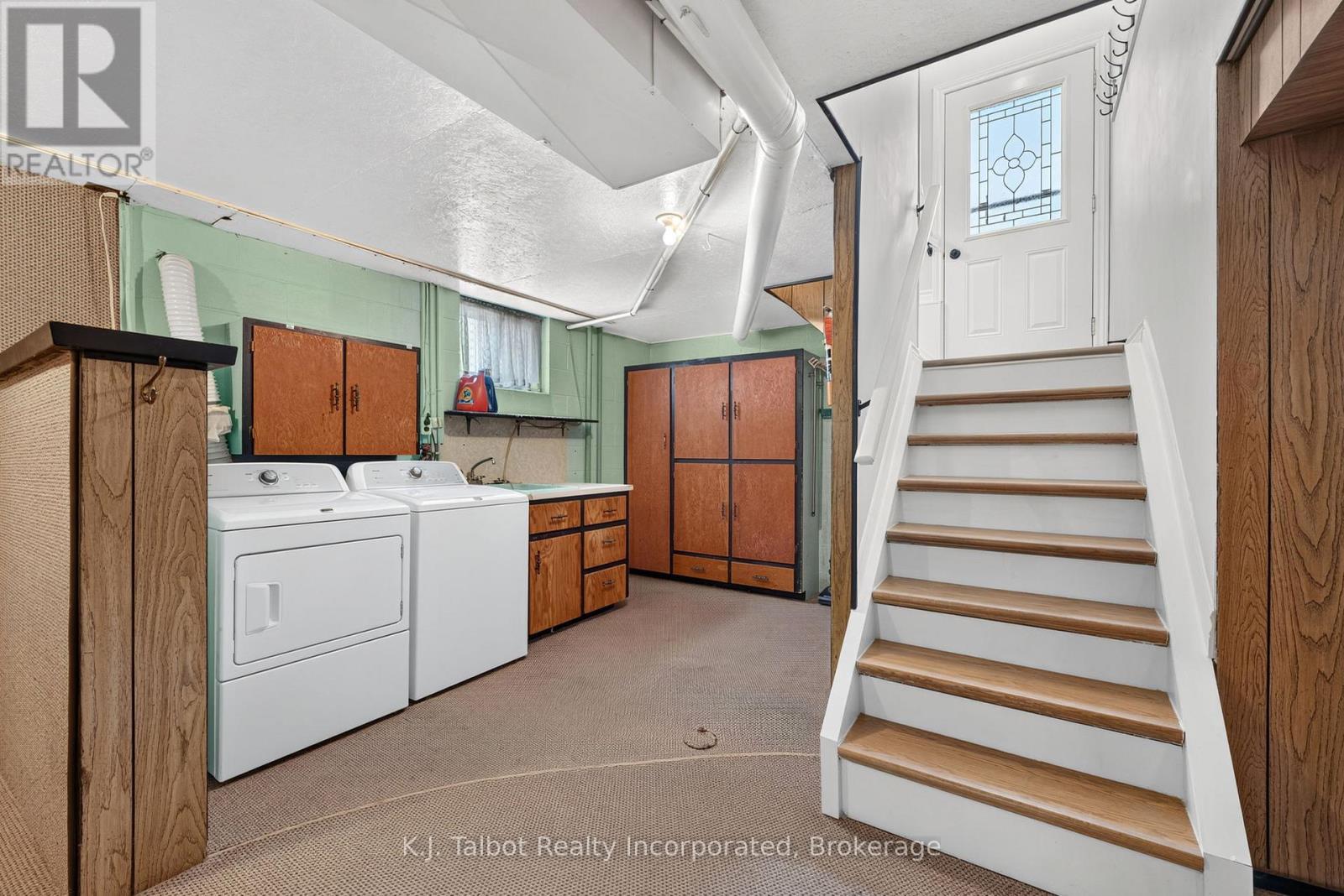 382 HURON ROAD - Image 30