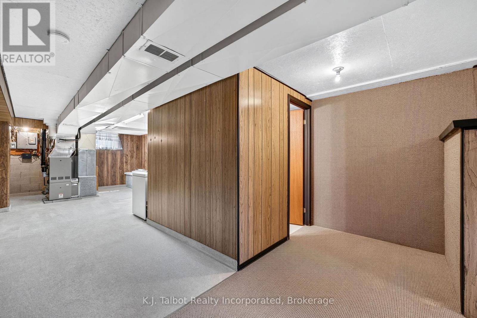 382 HURON ROAD - Image 37