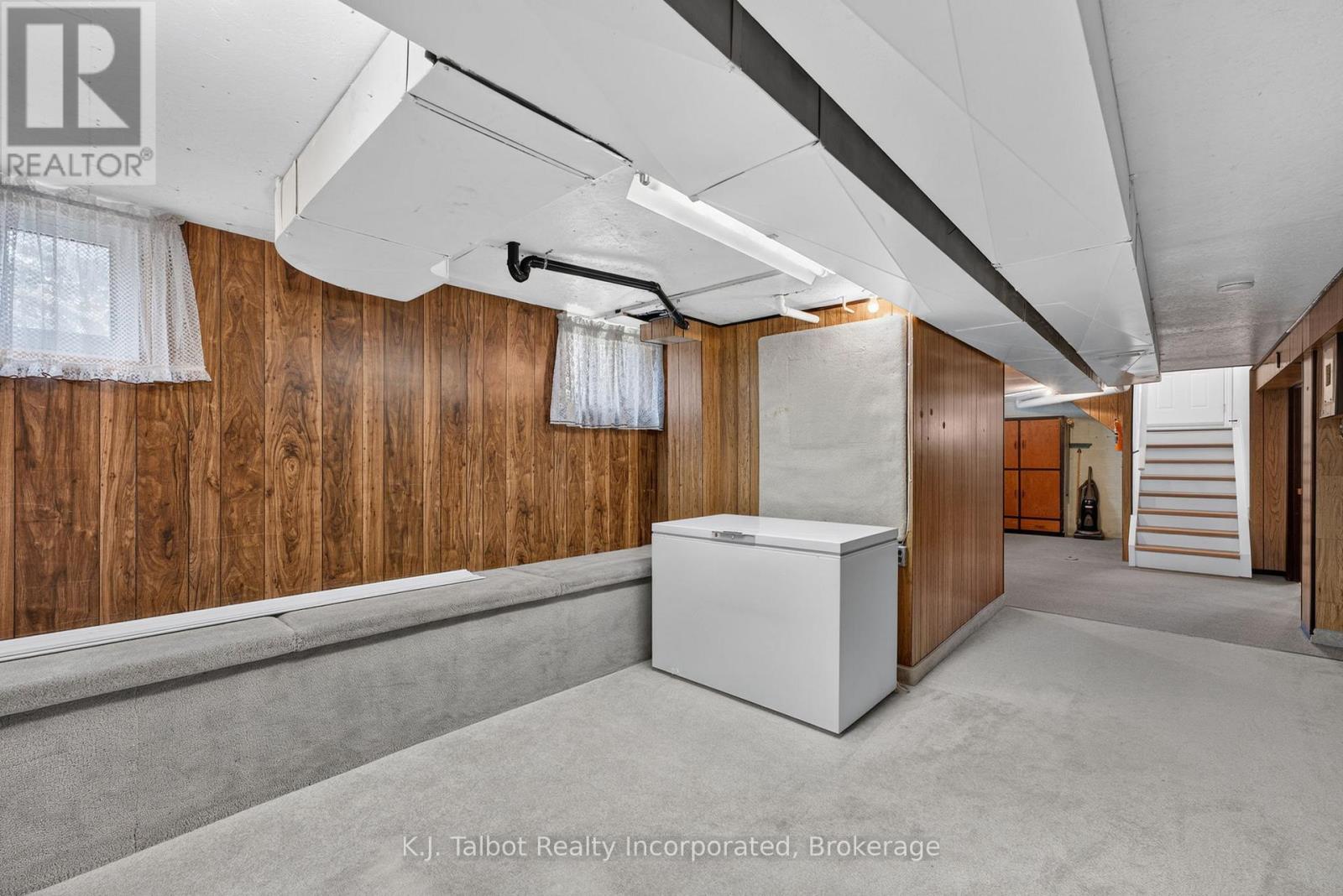 382 HURON ROAD - Image 39