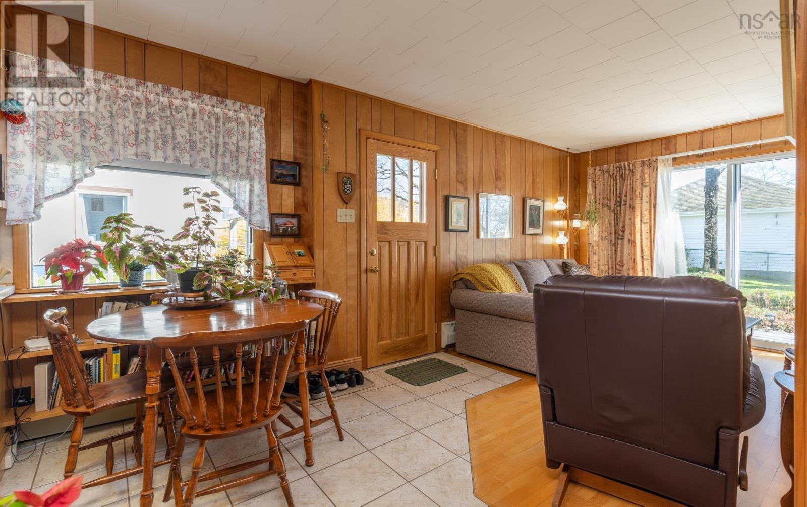 17 Porter Street - 23