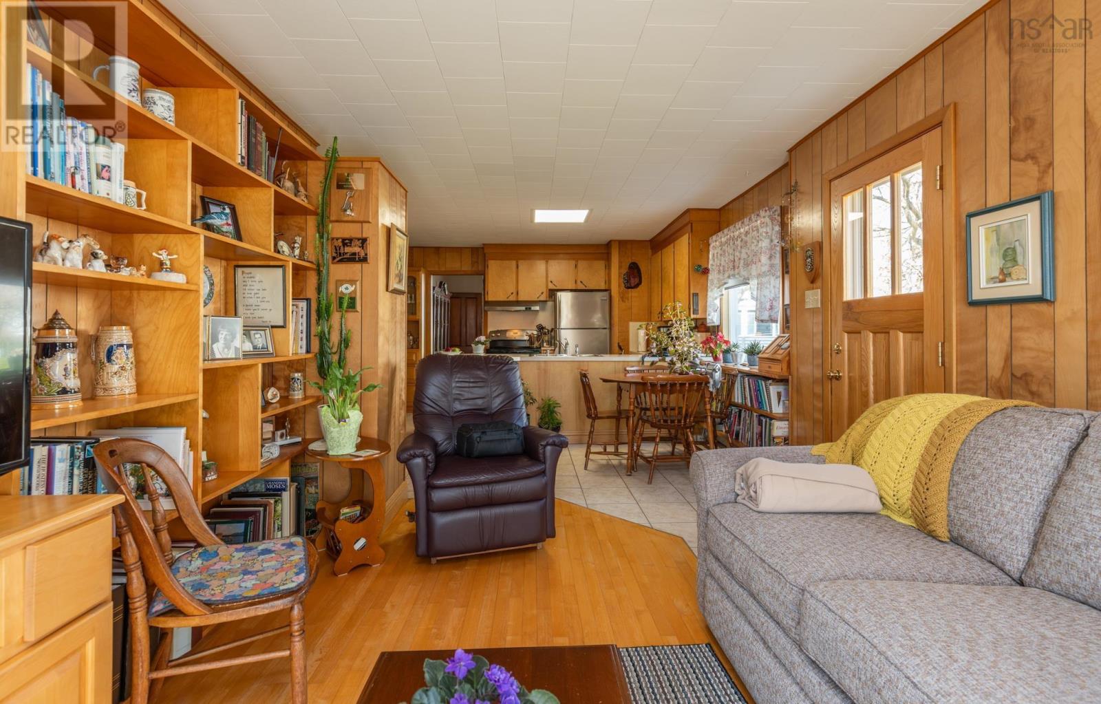 17 Porter Street - 25