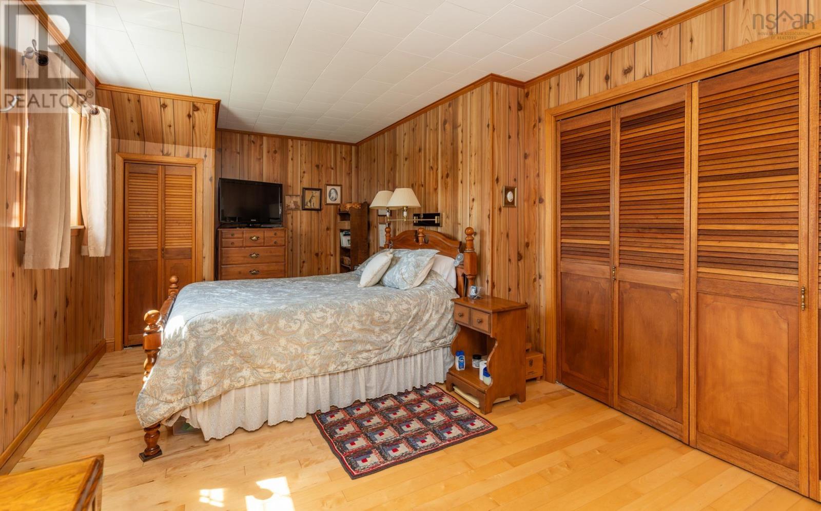 17 Porter Street - 27