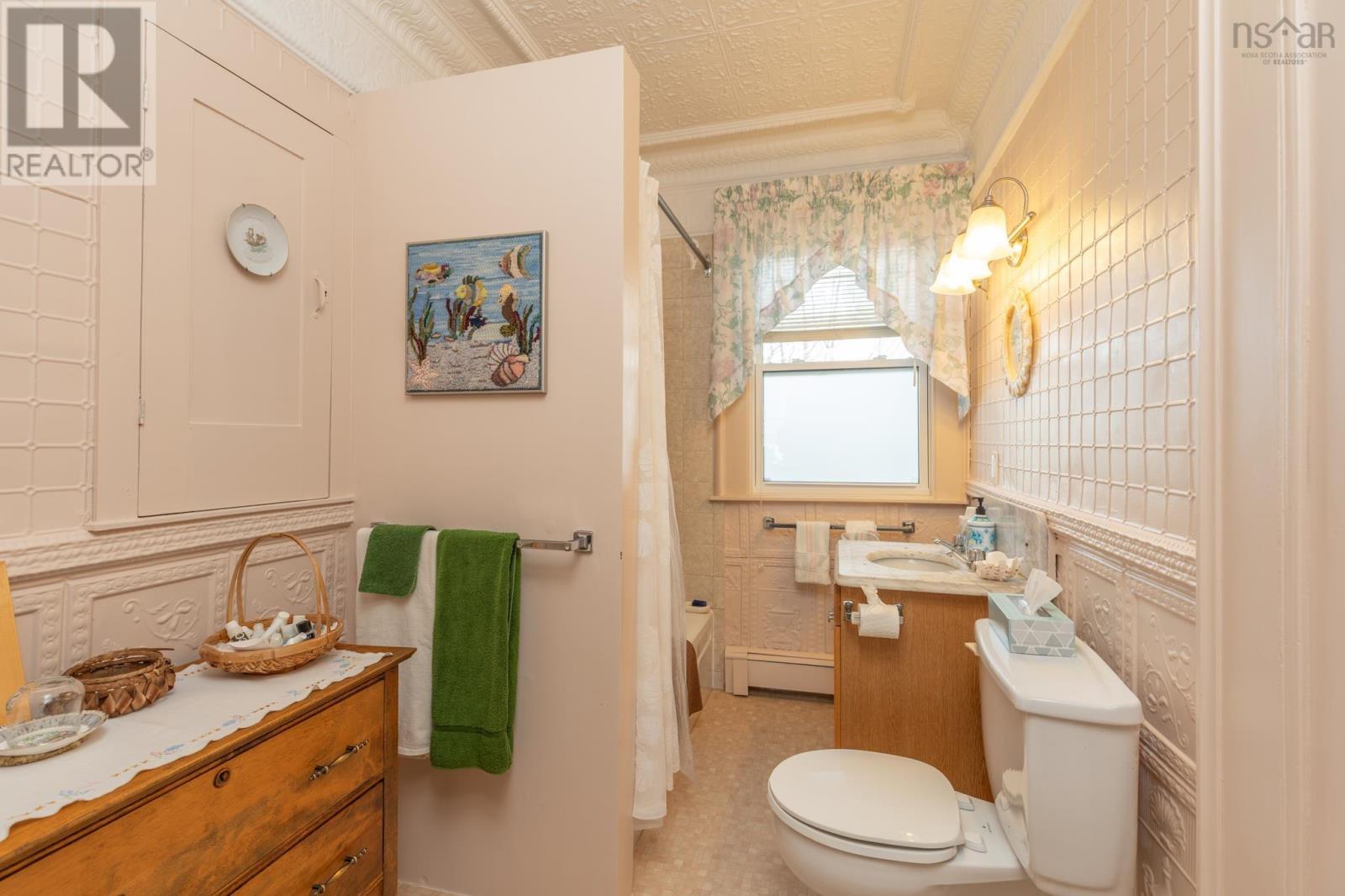 17 Porter Street - 32