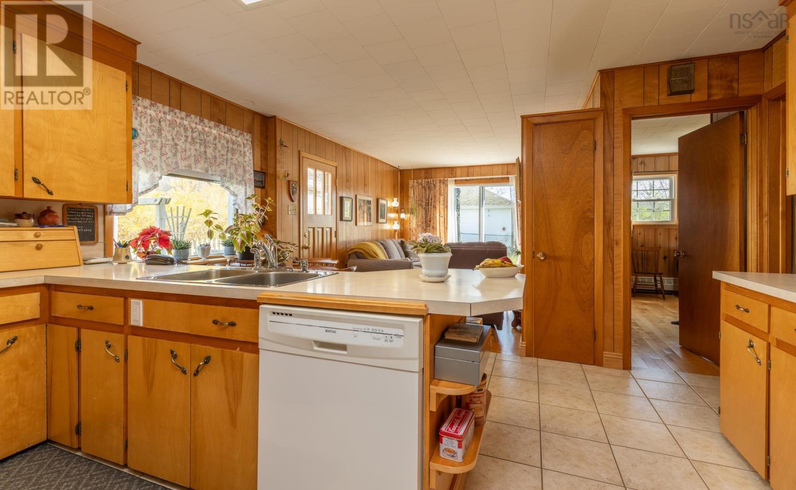 17 Porter Street - 22