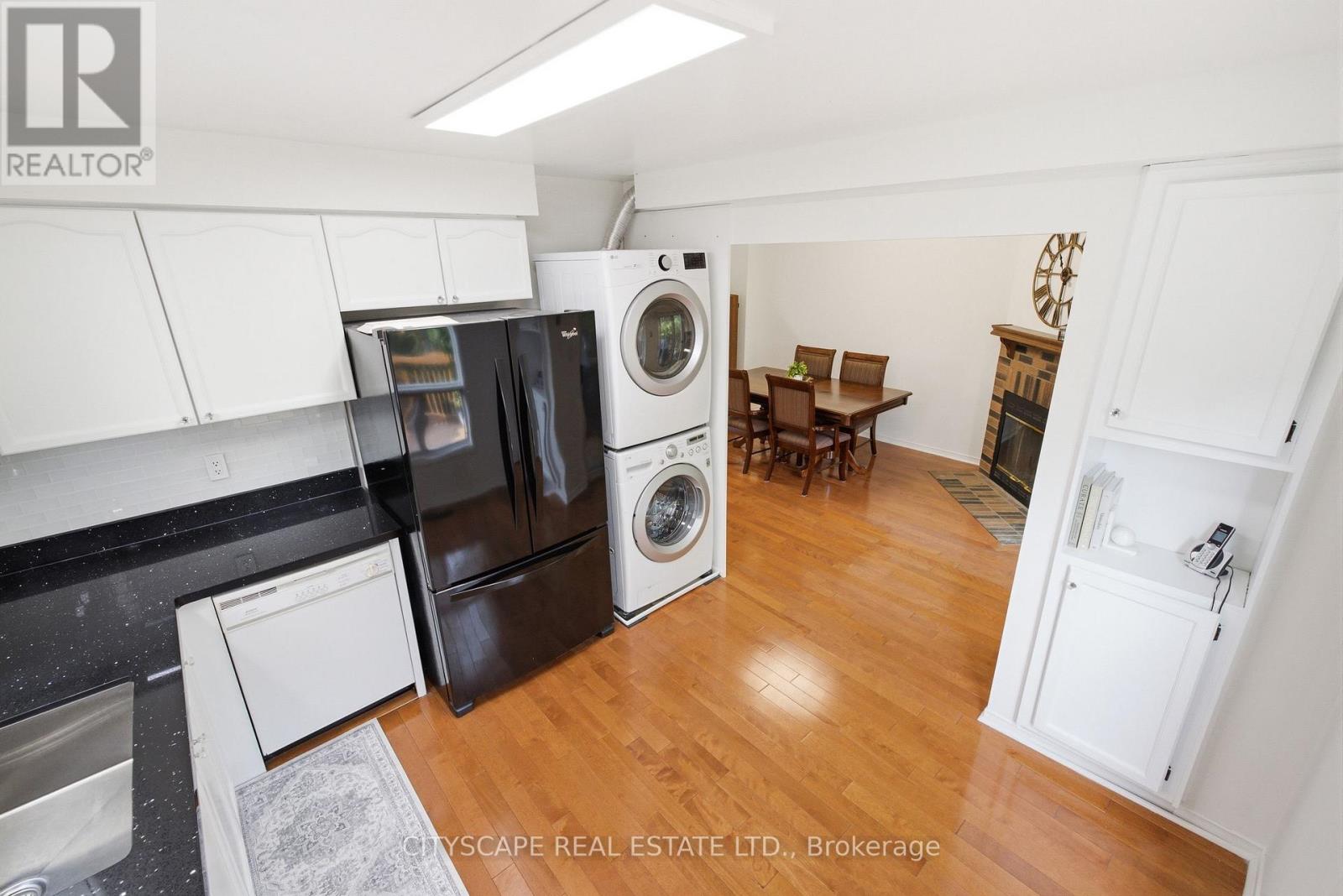 1143 WINDGROVE SQUARE - 14