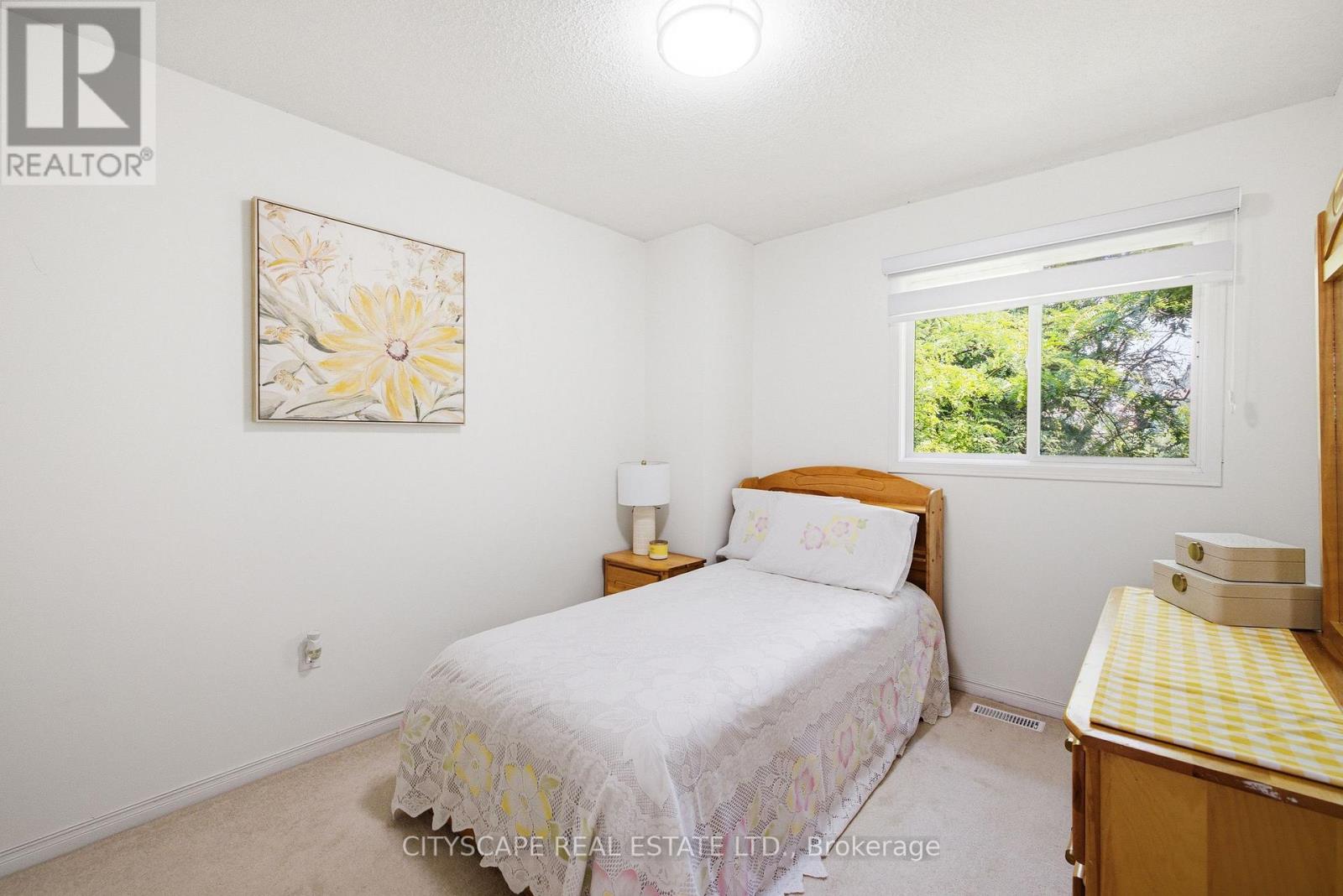 1143 WINDGROVE SQUARE - 23