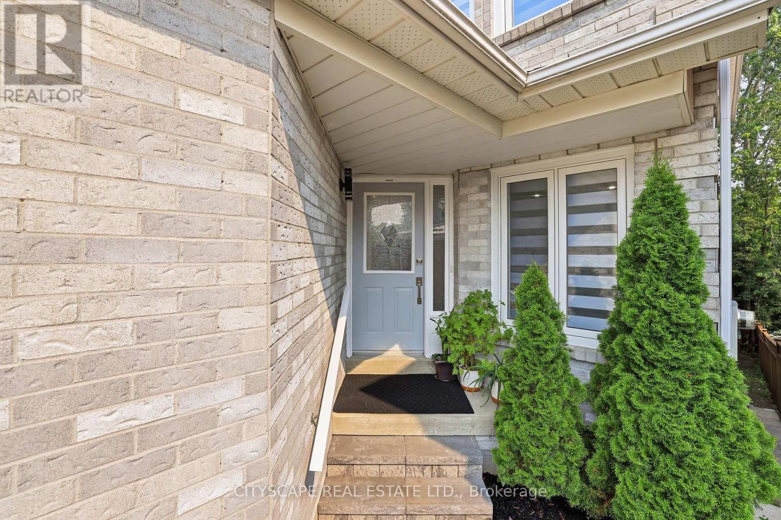 1143 WINDGROVE SQUARE - 6