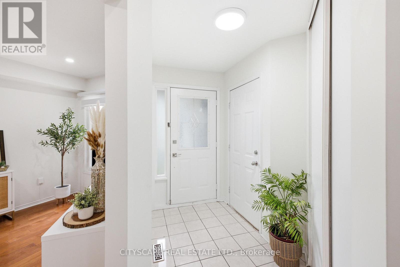 1143 WINDGROVE SQUARE - 8