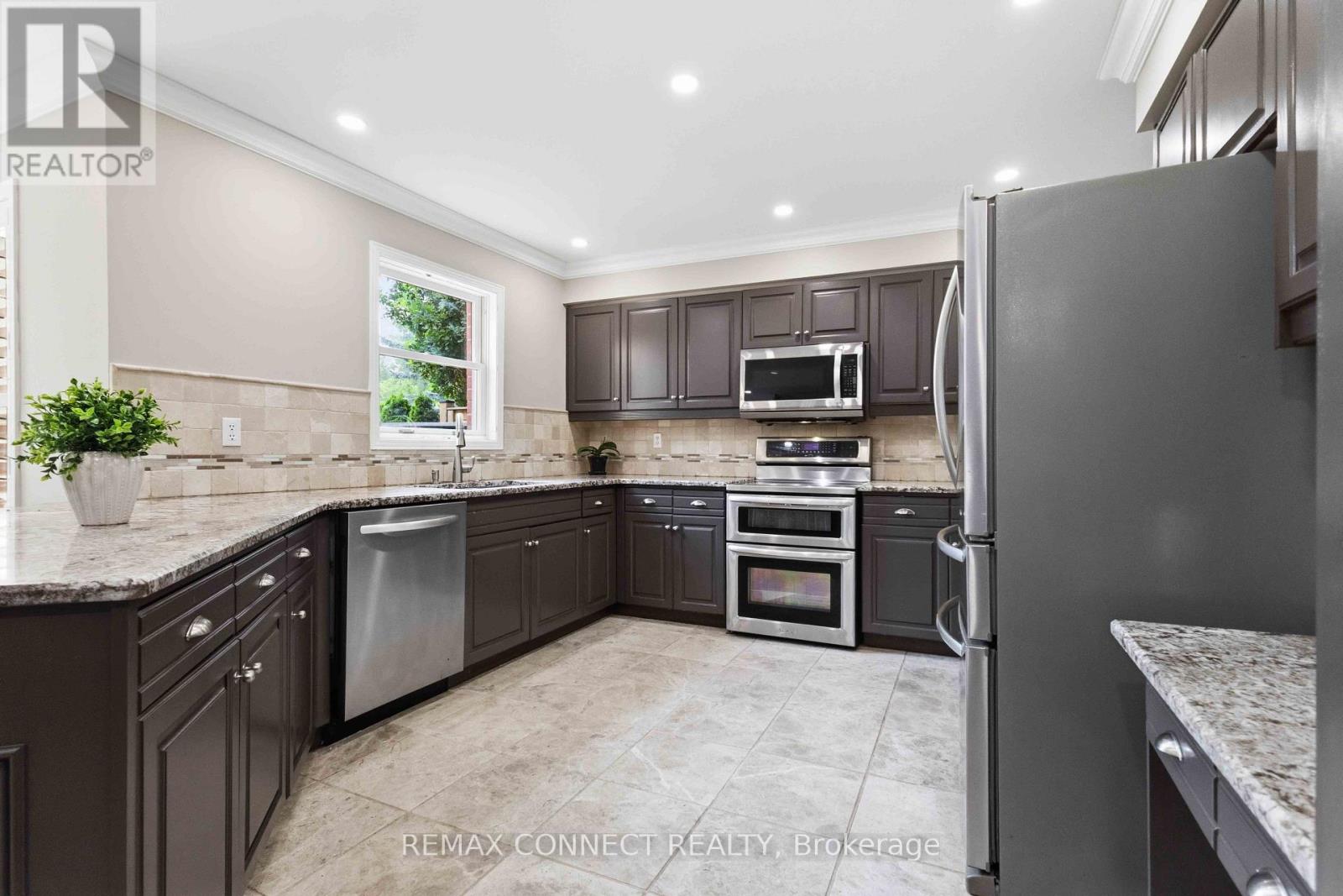 9 NETTLE'S COURT - 13