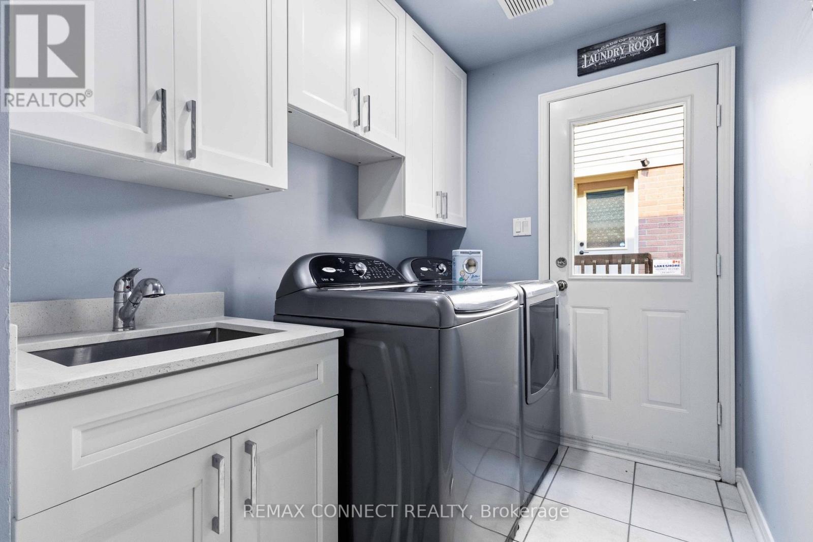 9 NETTLE'S COURT - 15