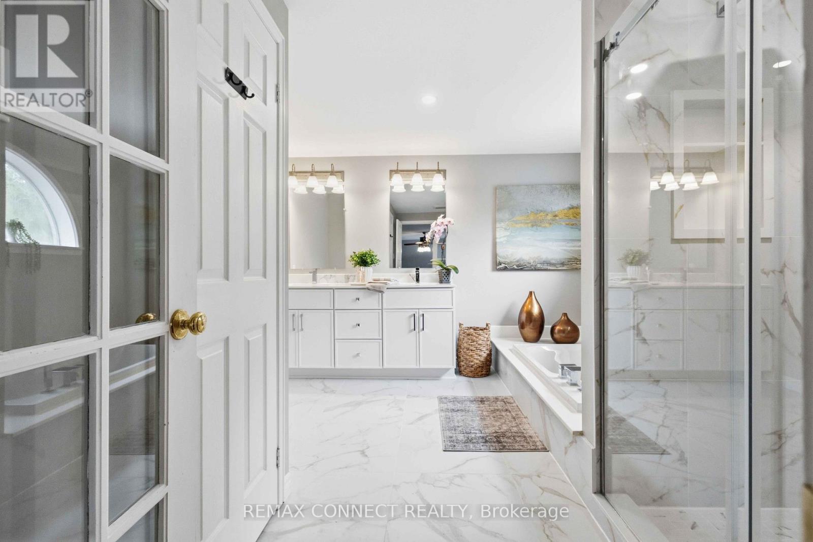 9 NETTLE'S COURT - 18
