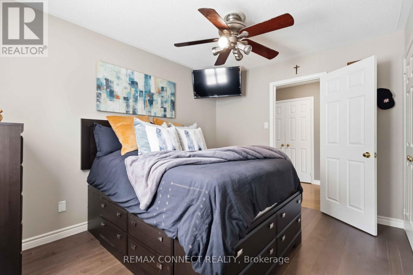 9 NETTLE'S COURT - 22
