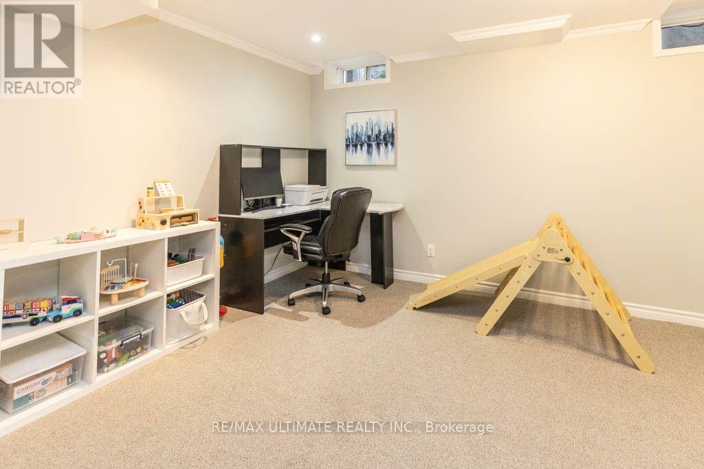 46 BEAUMARIS CRESCENT - Image 33