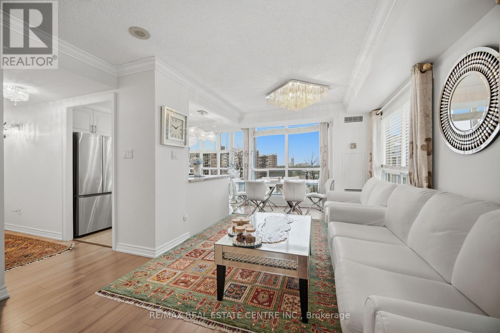 #718 1470 MIDLAND AVENUE - 10