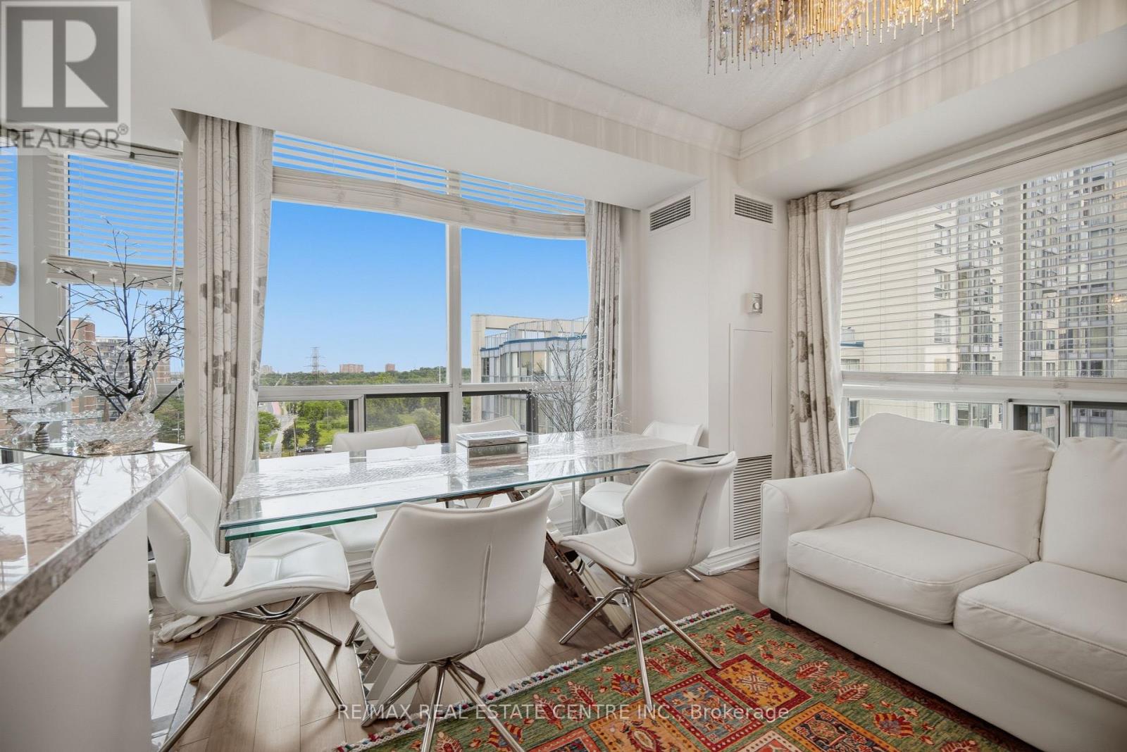 #718 1470 MIDLAND AVENUE - 12