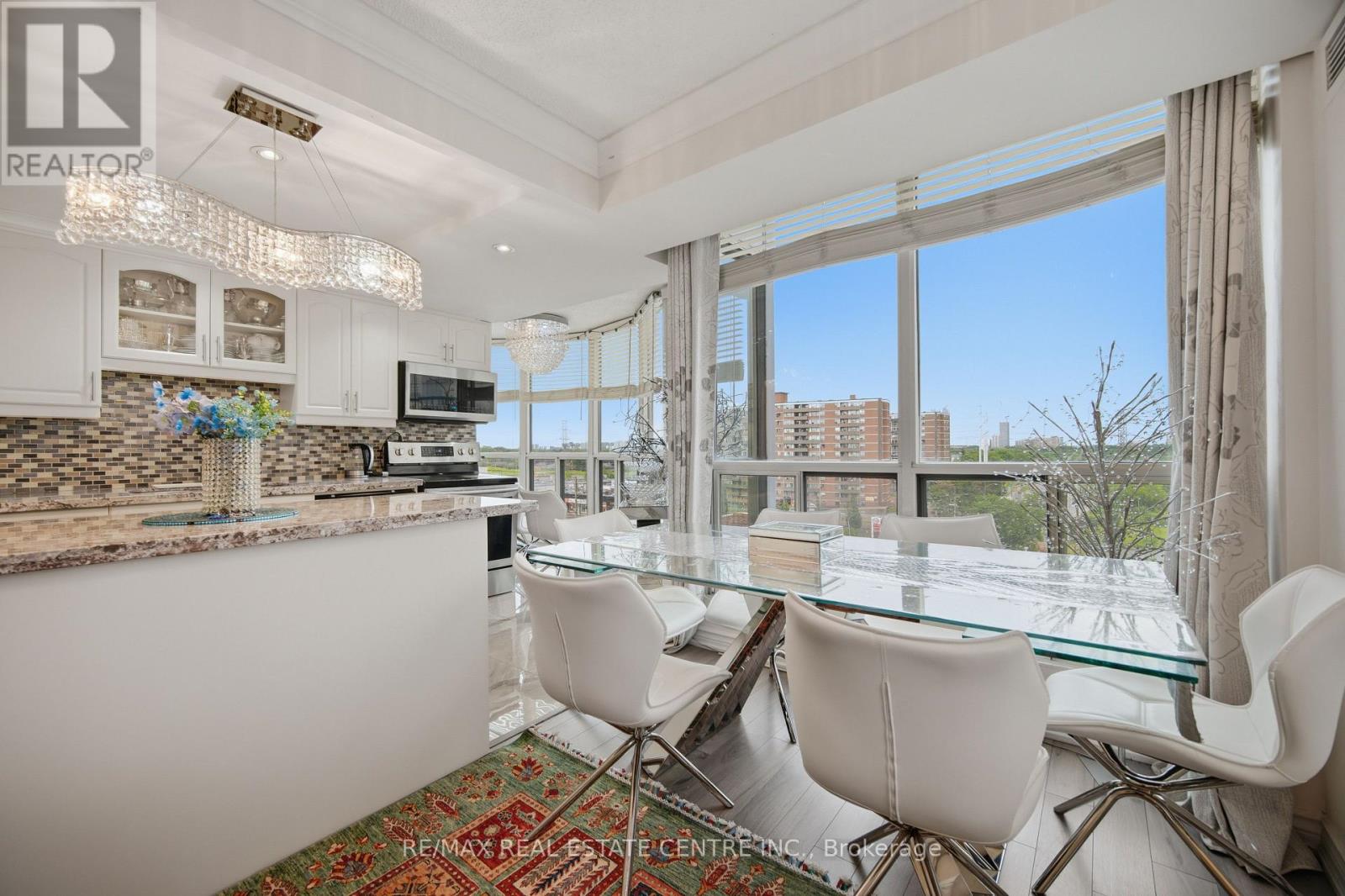 #718 1470 MIDLAND AVENUE - 13