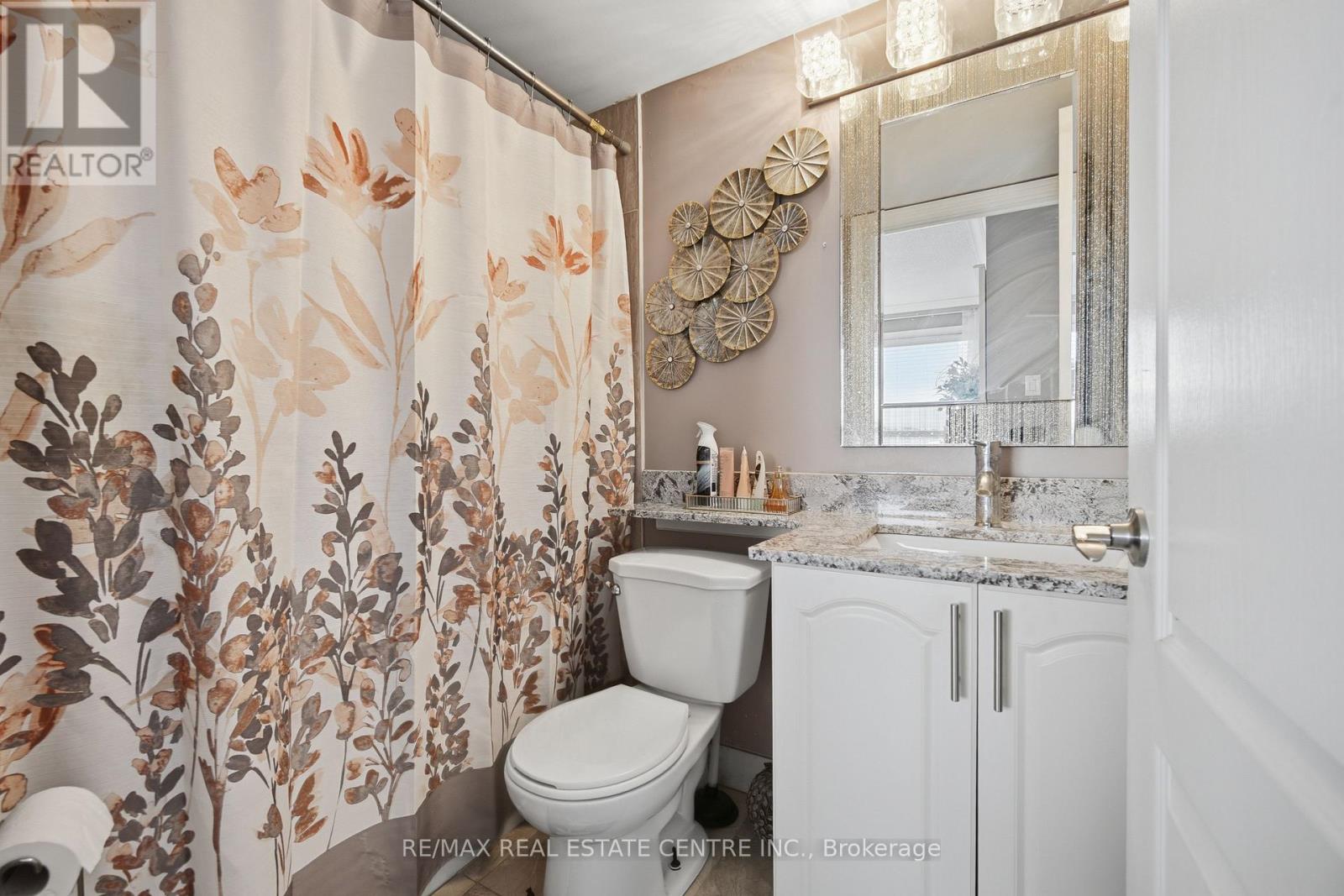 #718 1470 MIDLAND AVENUE - 24