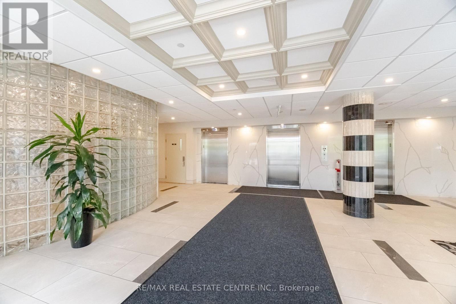 #718 1470 MIDLAND AVENUE - 3