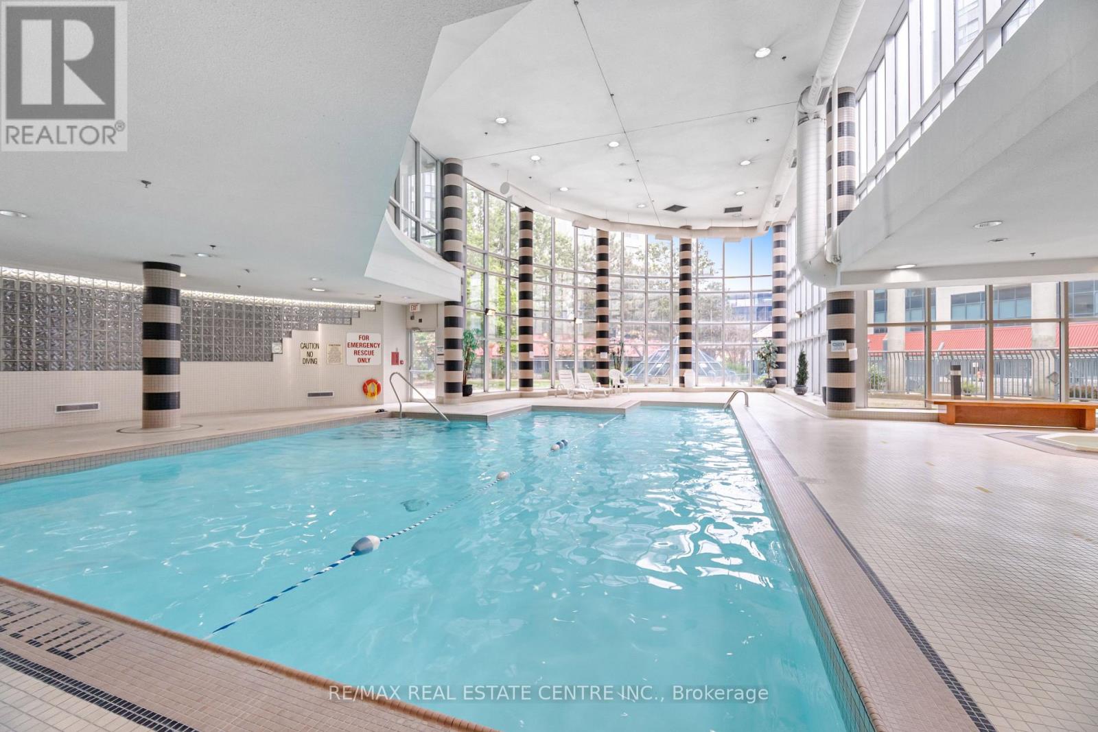#718 1470 MIDLAND AVENUE - 36