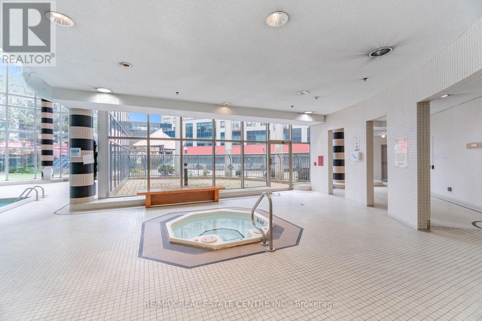 #718 1470 MIDLAND AVENUE - 38