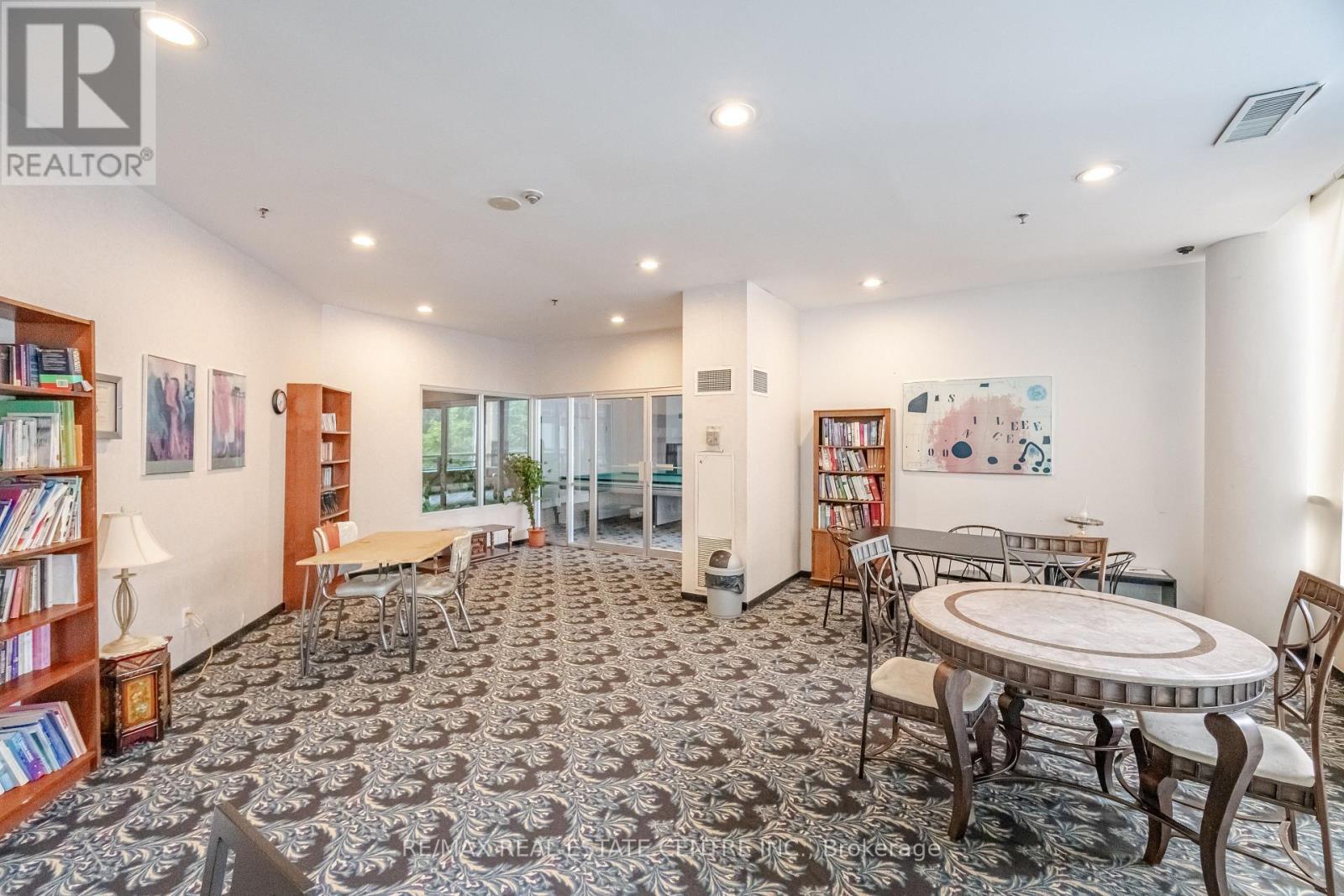 #718 1470 MIDLAND AVENUE - 39