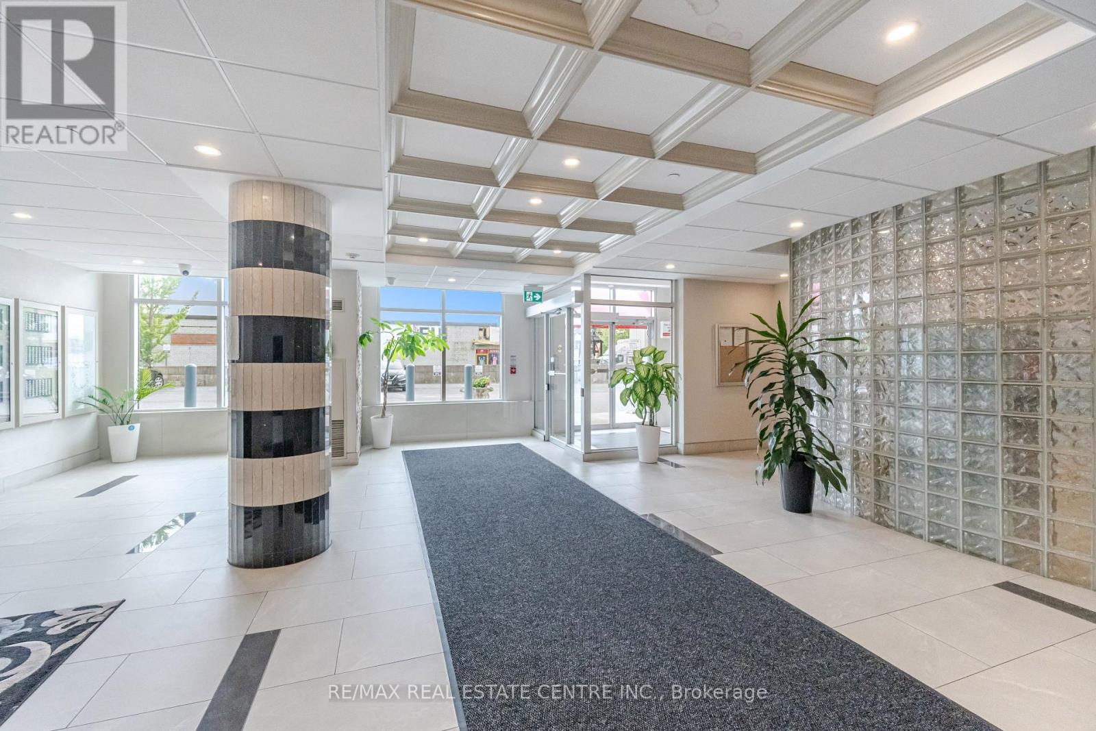 #718 1470 MIDLAND AVENUE - 41