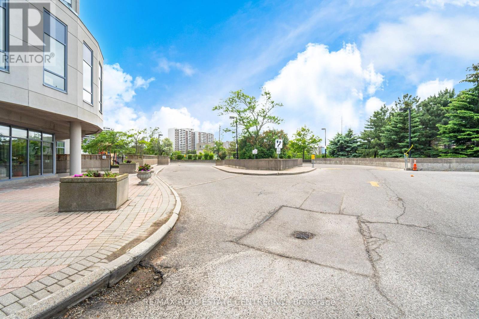 #718 1470 MIDLAND AVENUE - 45