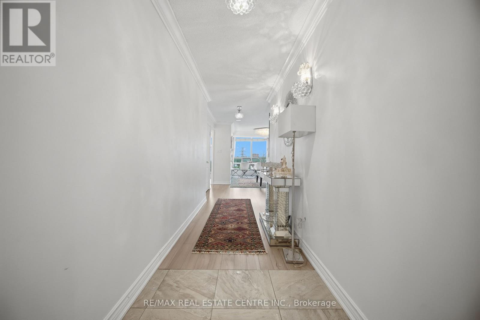 #718 1470 MIDLAND AVENUE - 6