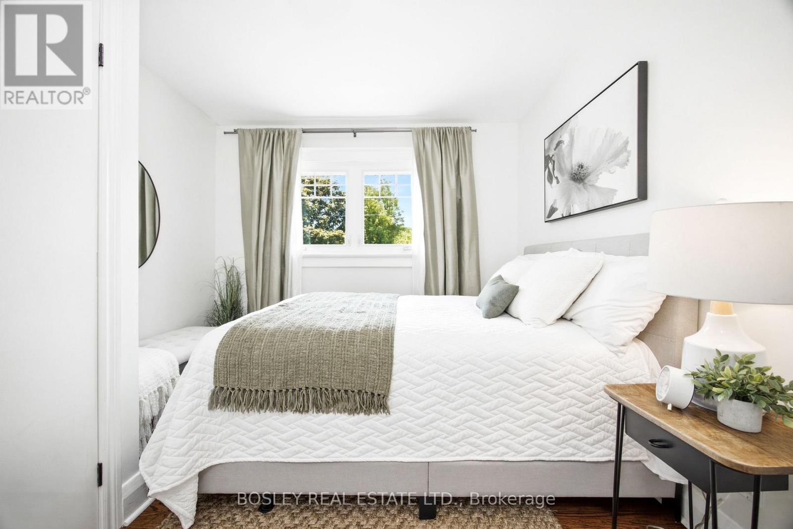 13 ALDRIDGE AVENUE - 25