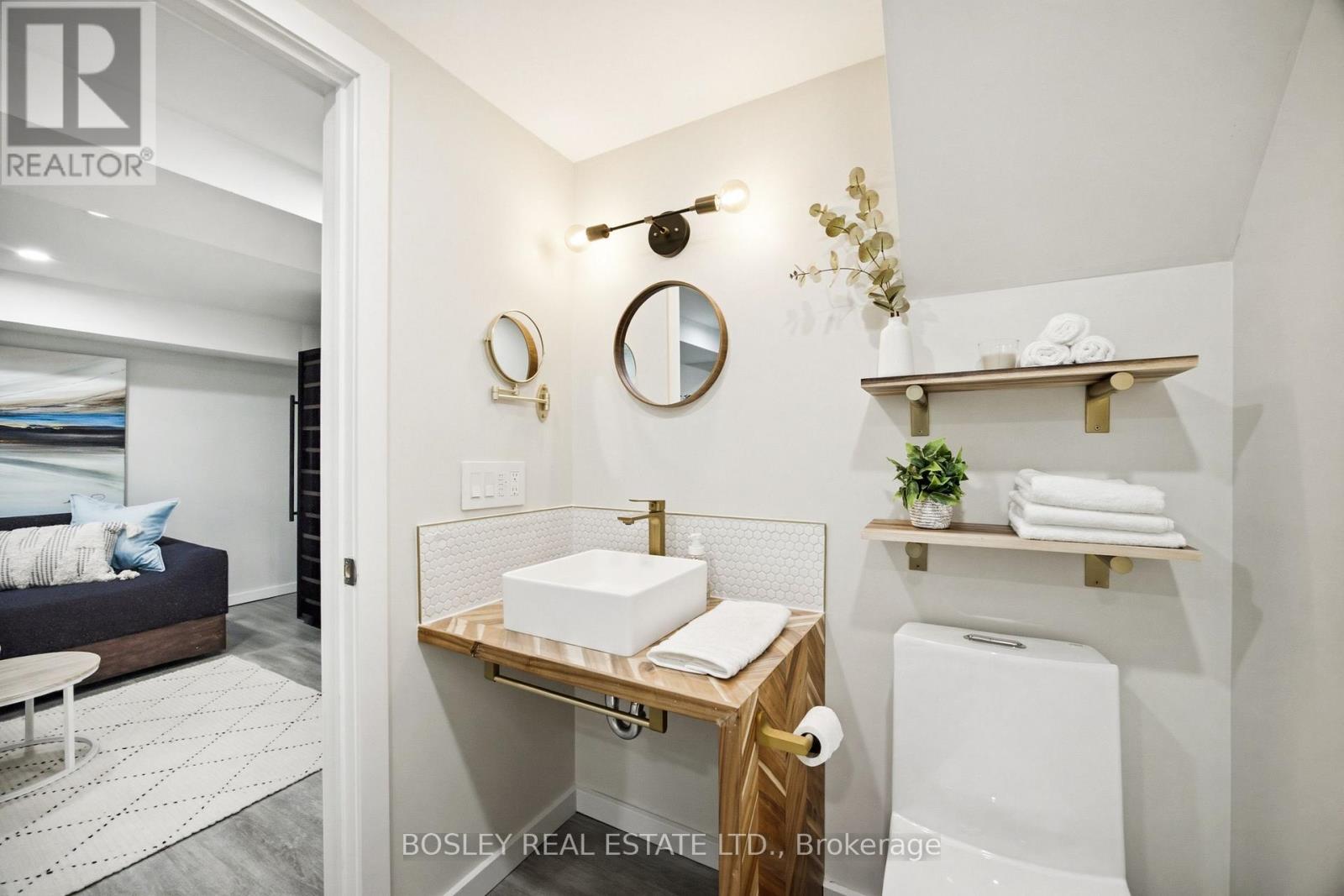 13 ALDRIDGE AVENUE - 33