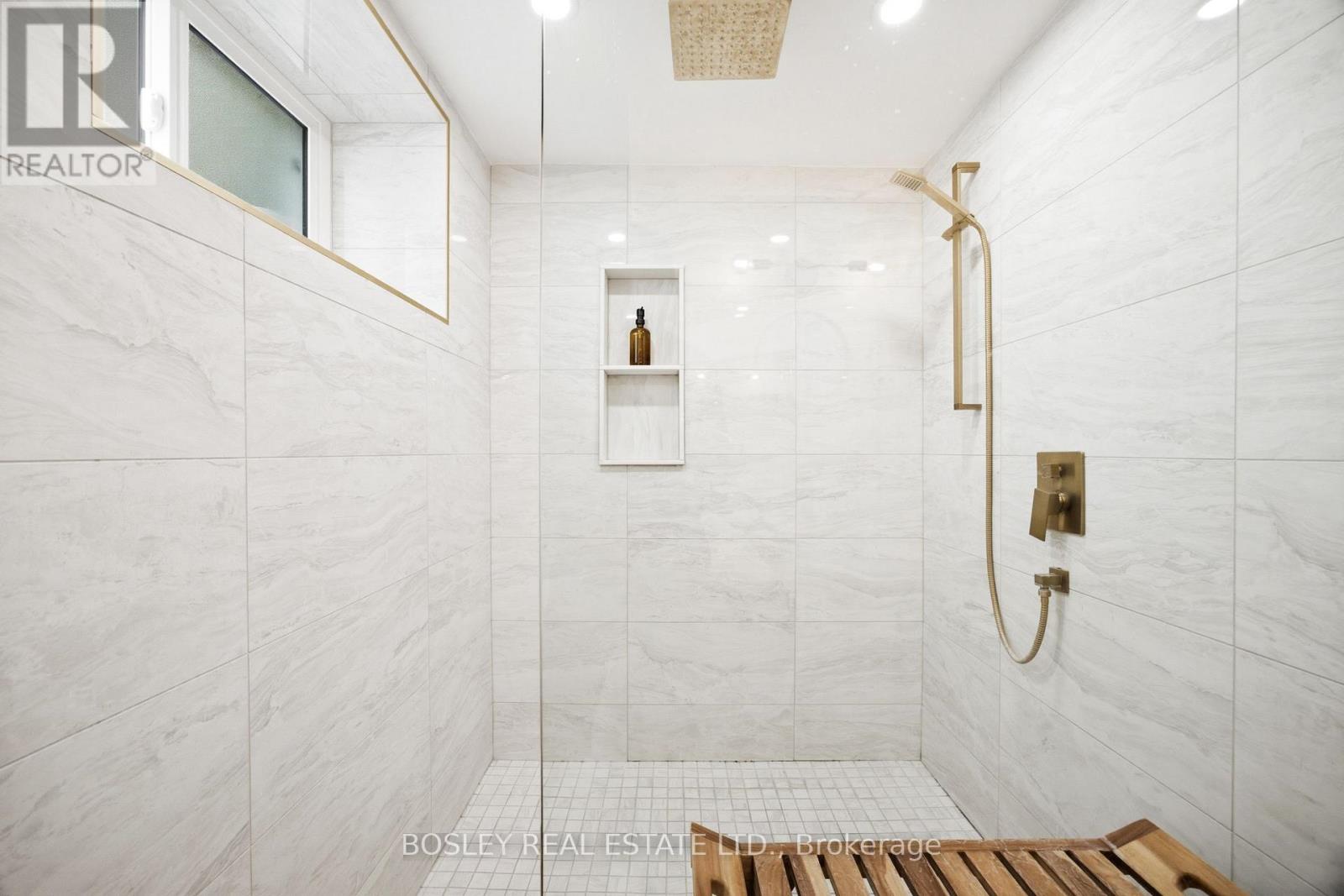 13 ALDRIDGE AVENUE - 34