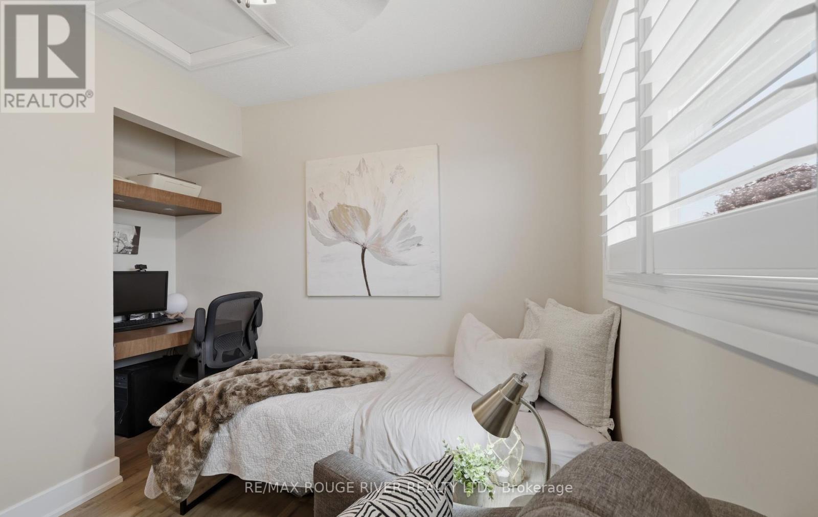 79 SOMERSCALES DRIVE - 25