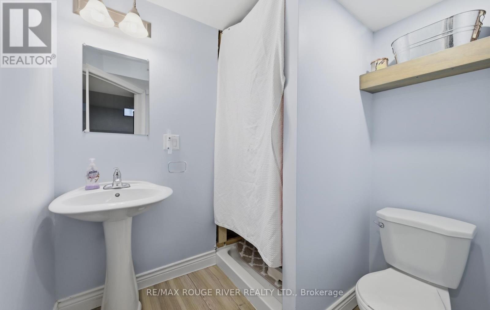 79 SOMERSCALES DRIVE - 30
